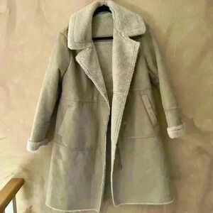 𝅺Hotel Particulier Coat size small